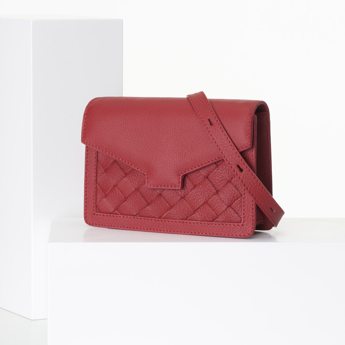 Hilla shoulder bag red
