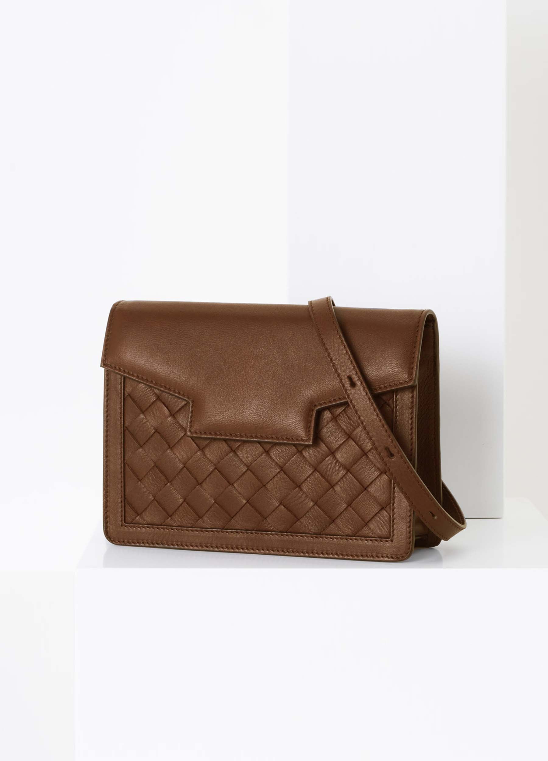Kaiho Crossbody sample