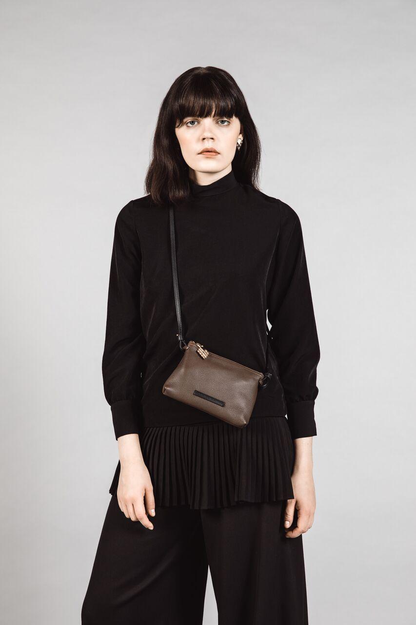 Oma Pouch
