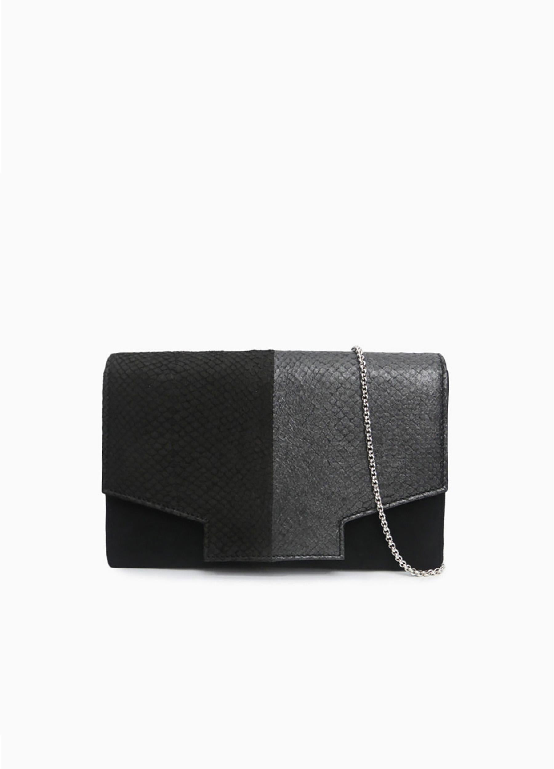 Onni clutch sample