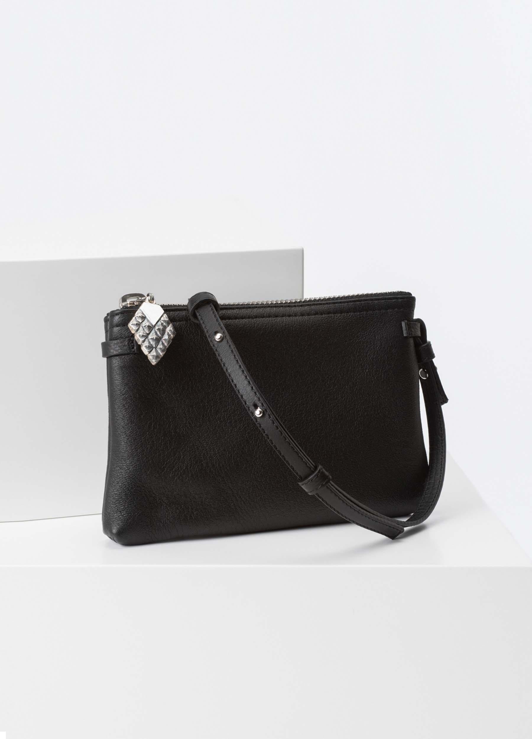 Vasu Pouch