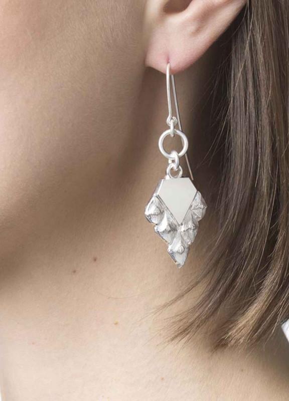 Lovia - Pihka Hook Earrings Silver